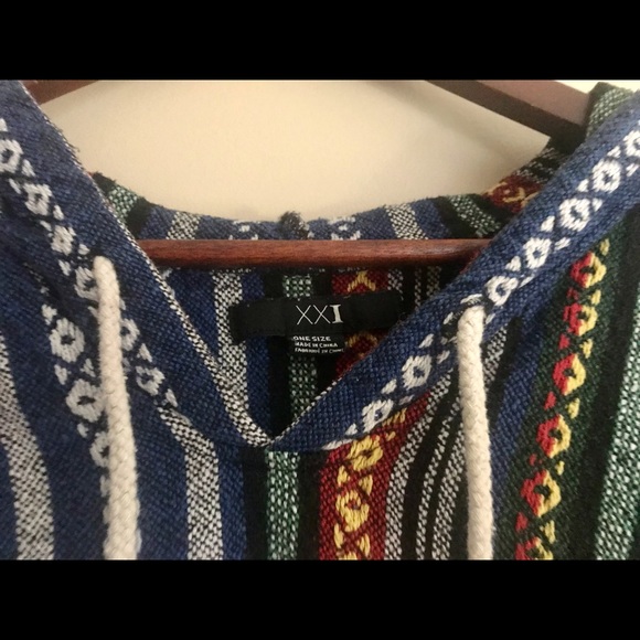 Boho cropped poncho - Picture 3 of 4